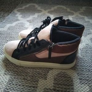 NWOT BRASH PINK BROWN SNEAKERS YOUTH 4 WOMENS 5.5